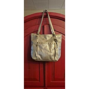 The SAK Collective Ojai Embossed Gold Metallic Leather Tote Turquoise Charm EUC